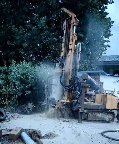 大观区钻岩石井